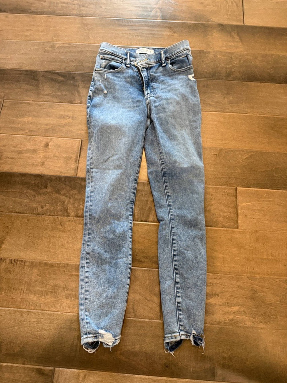 Classic High-Rise Light Blue Women’s Jeans